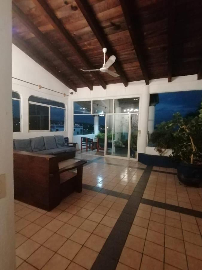 Hotel & Hostal Mayflower Puerto Escondido  Ngoại thất bức ảnh